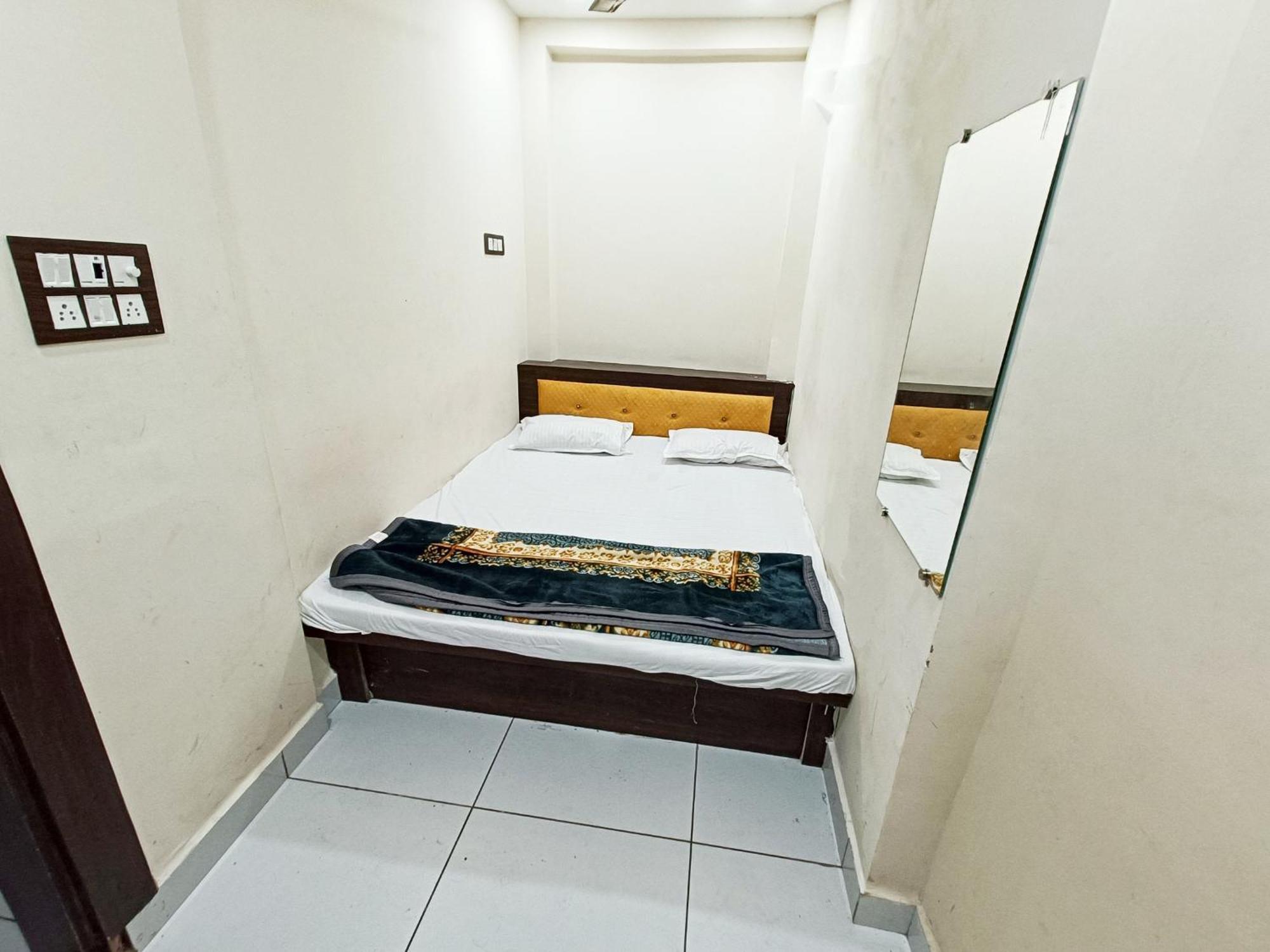 Hotel Shipra Inn Uddzsaín Kültér fotó